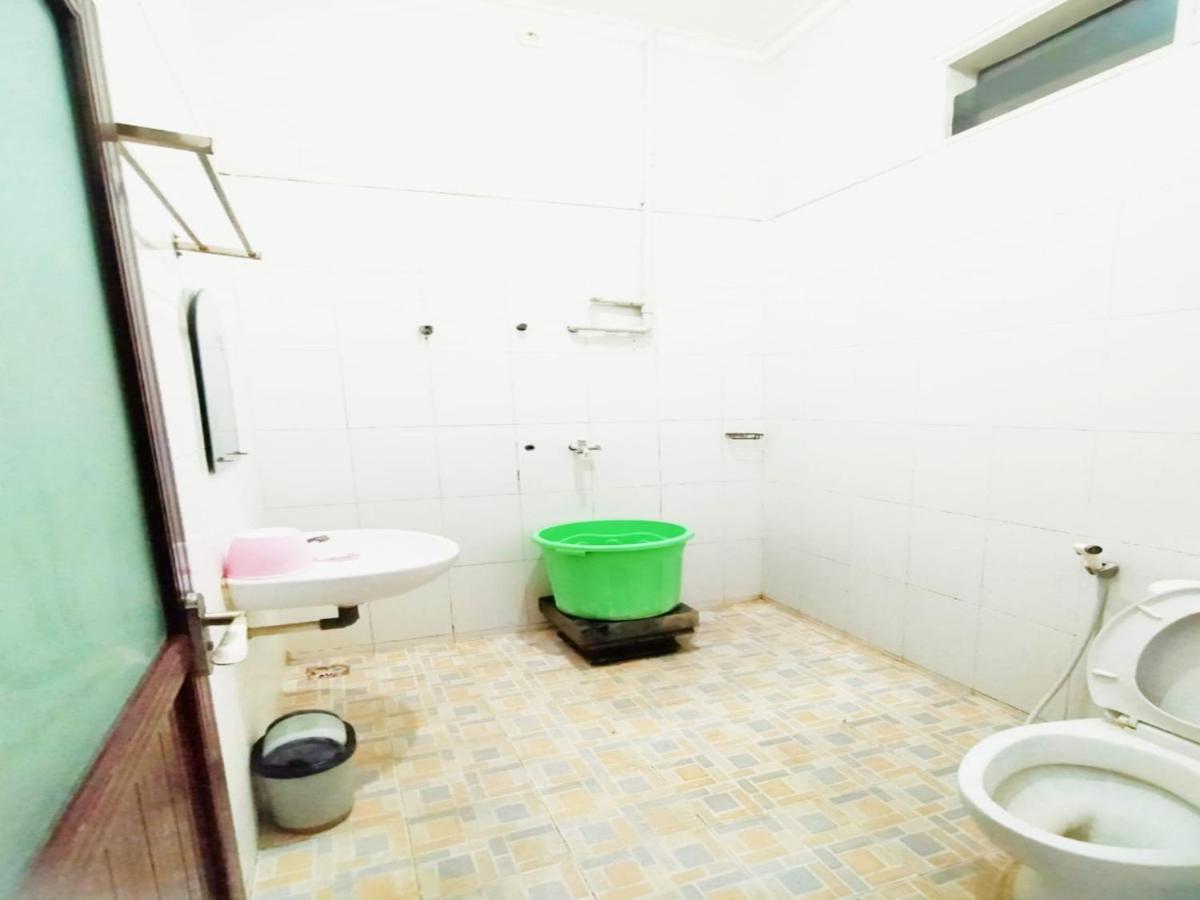Reddoorz At Hotel Nuansa Ngawi Extérieur photo