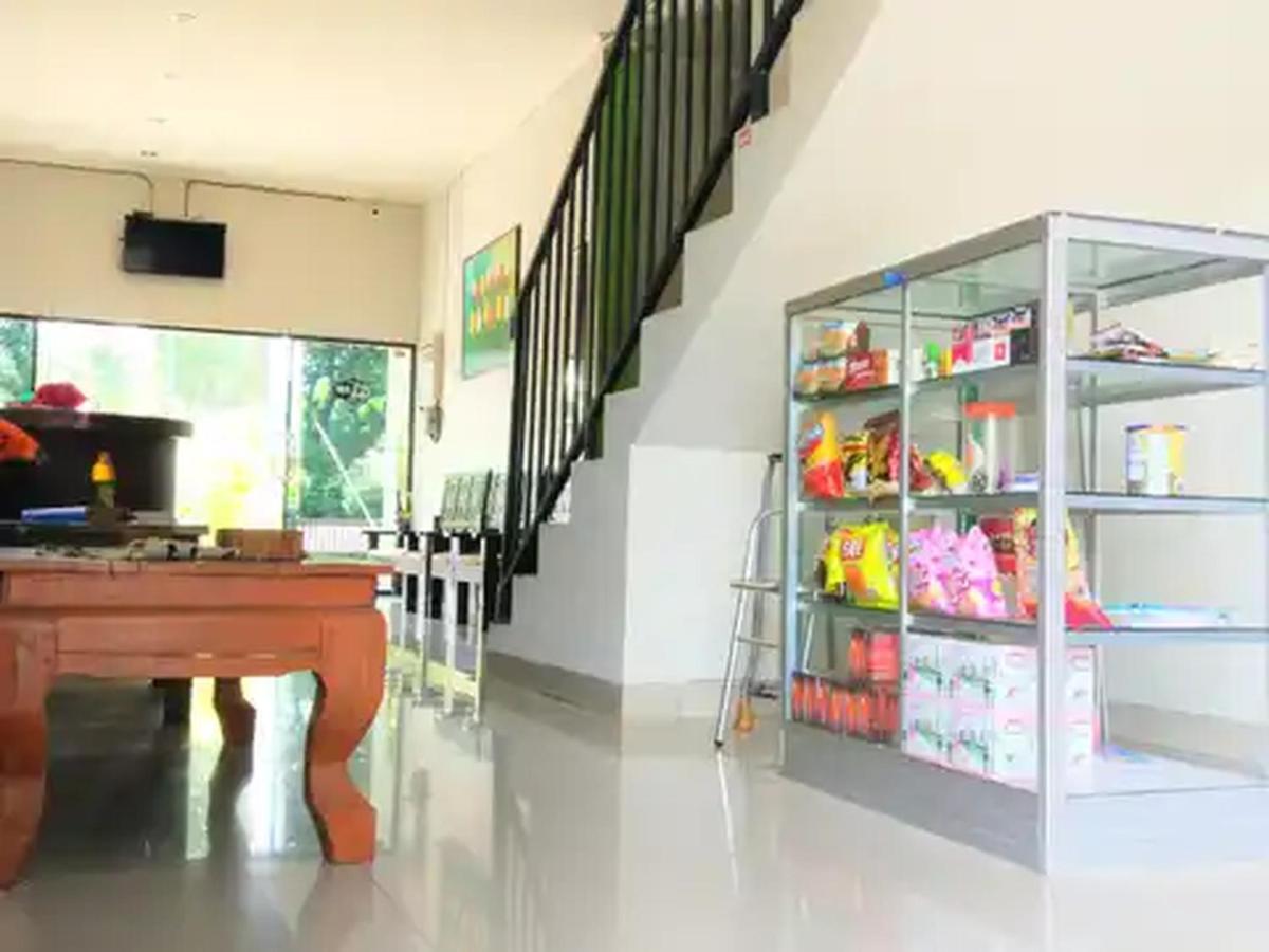 Reddoorz At Hotel Nuansa Ngawi Extérieur photo