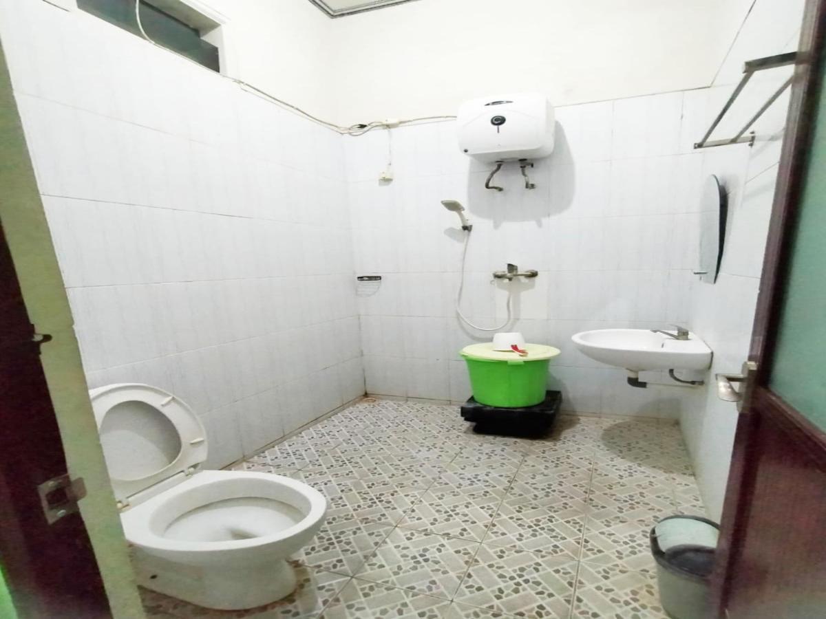 Reddoorz At Hotel Nuansa Ngawi Extérieur photo