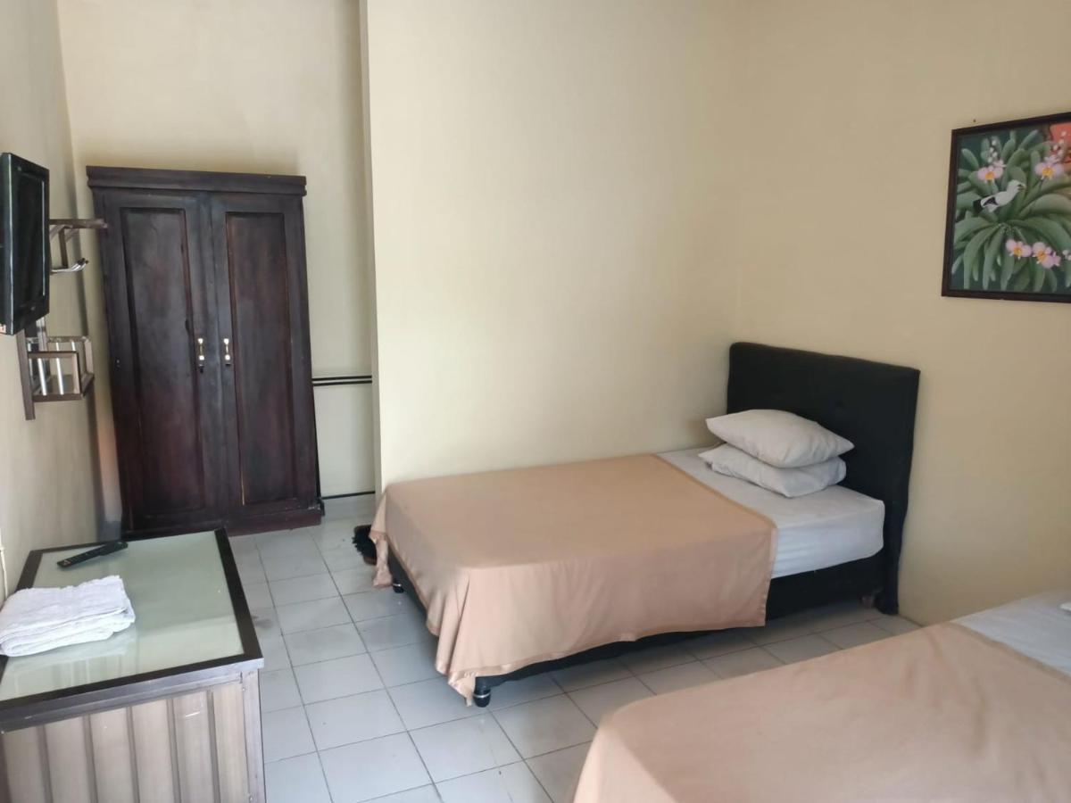 Reddoorz At Hotel Nuansa Ngawi Extérieur photo