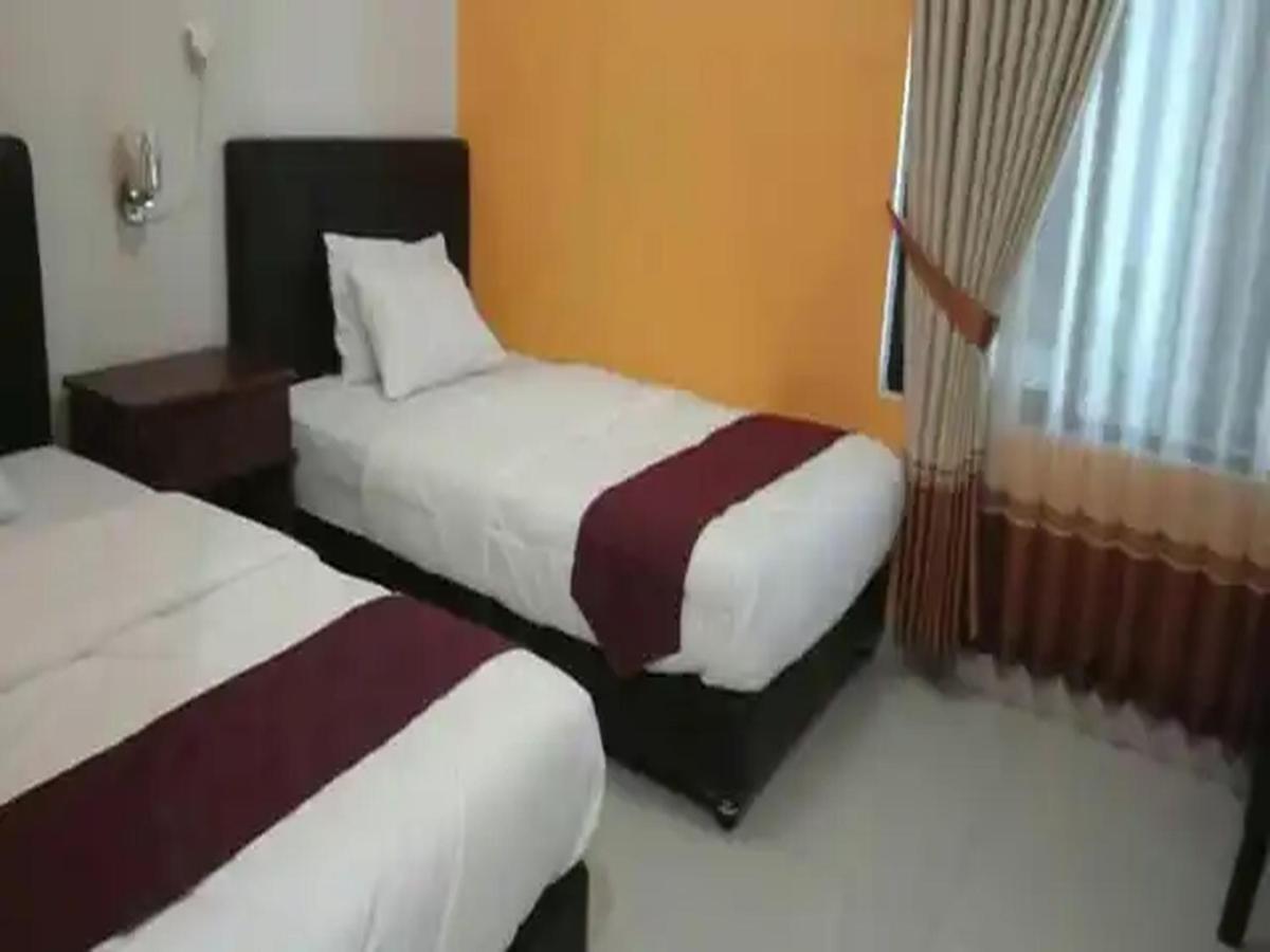 Reddoorz At Hotel Nuansa Ngawi Extérieur photo